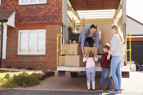 Local moving truck planning and loading assistance